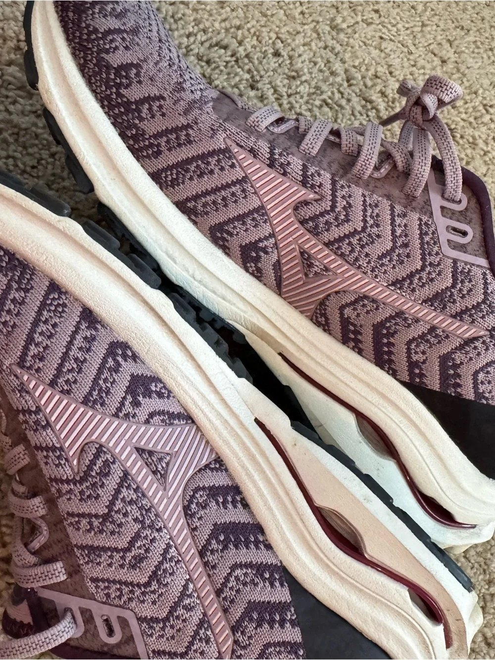Mizuno Women's Lavender Wave Rider Knit Athletic Sneakers